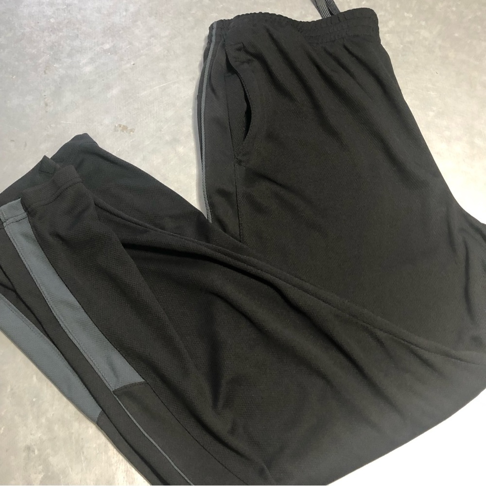 DriStar Tear Away Sweatpants. Black with Dark Gray. SZ L (36-38)